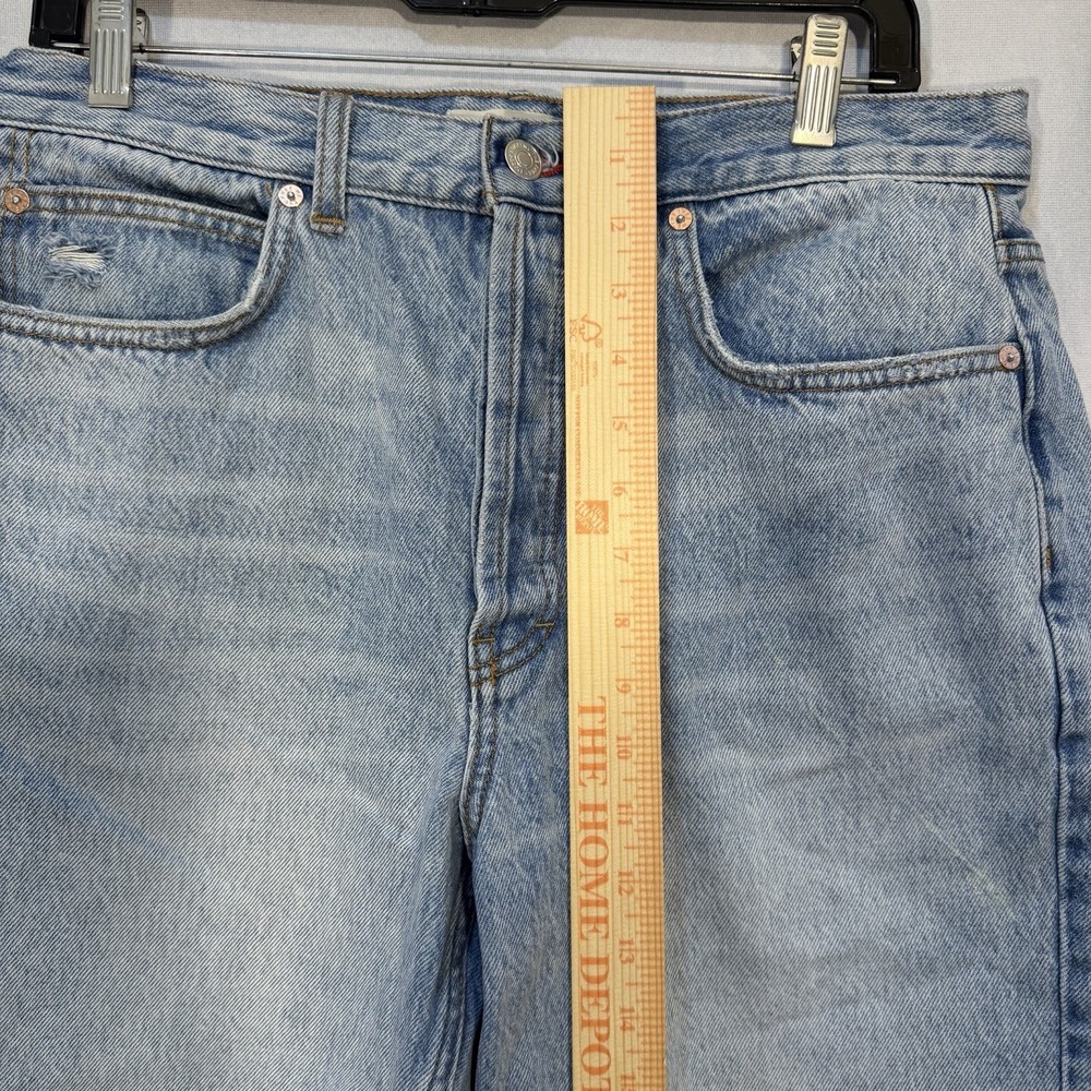 We The Free Button Fly Blue Jean Shorts Button Fly Womens 30 Bermuda Distressed - Picture 7 of 10
